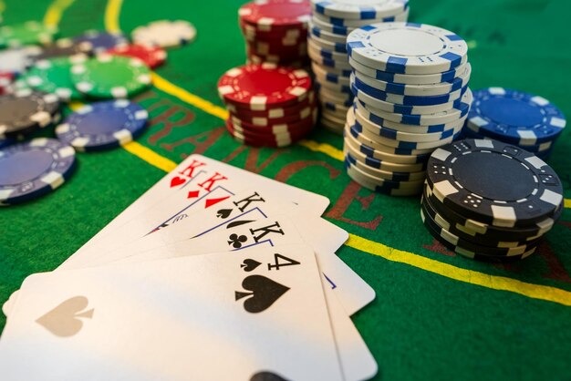 jujur4d app interface on Android phone showing Macau Pools table lobby